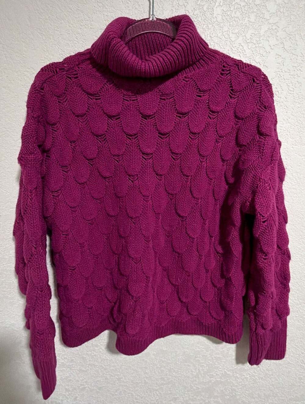 THML Turtleneck Sweater Size S Magenta Scalloped Knit Pullover